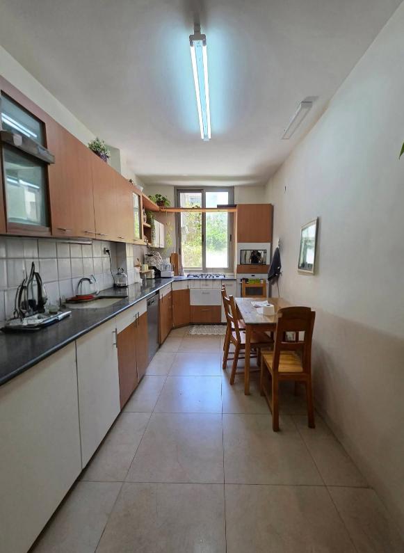 תמונה של 🏡 למכירה בכפר סבא | 4.5 חדרים ענקית ומיוחדת! 🏡